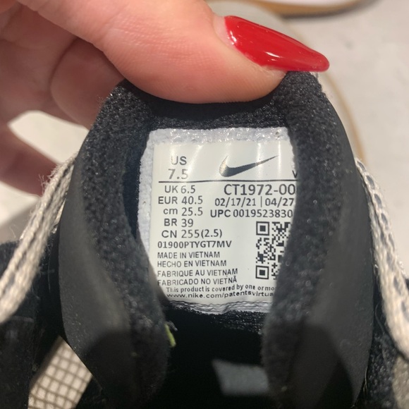 Nike Kyrie Irving Flytrap basketball shoes like new condition size 7 - Picture 3 of 6